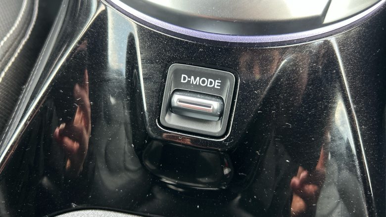 Nissan Juke 1.6 Hybrid Tekna 5dr Auto Hybrid Hatchback